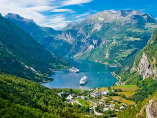 Panoramabilde av geirangerfjorden